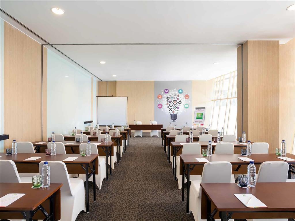 The Southern Hotel Surabaya Formerly Ibis Styles Surabaya Jemursari מראה חיצוני תמונה
