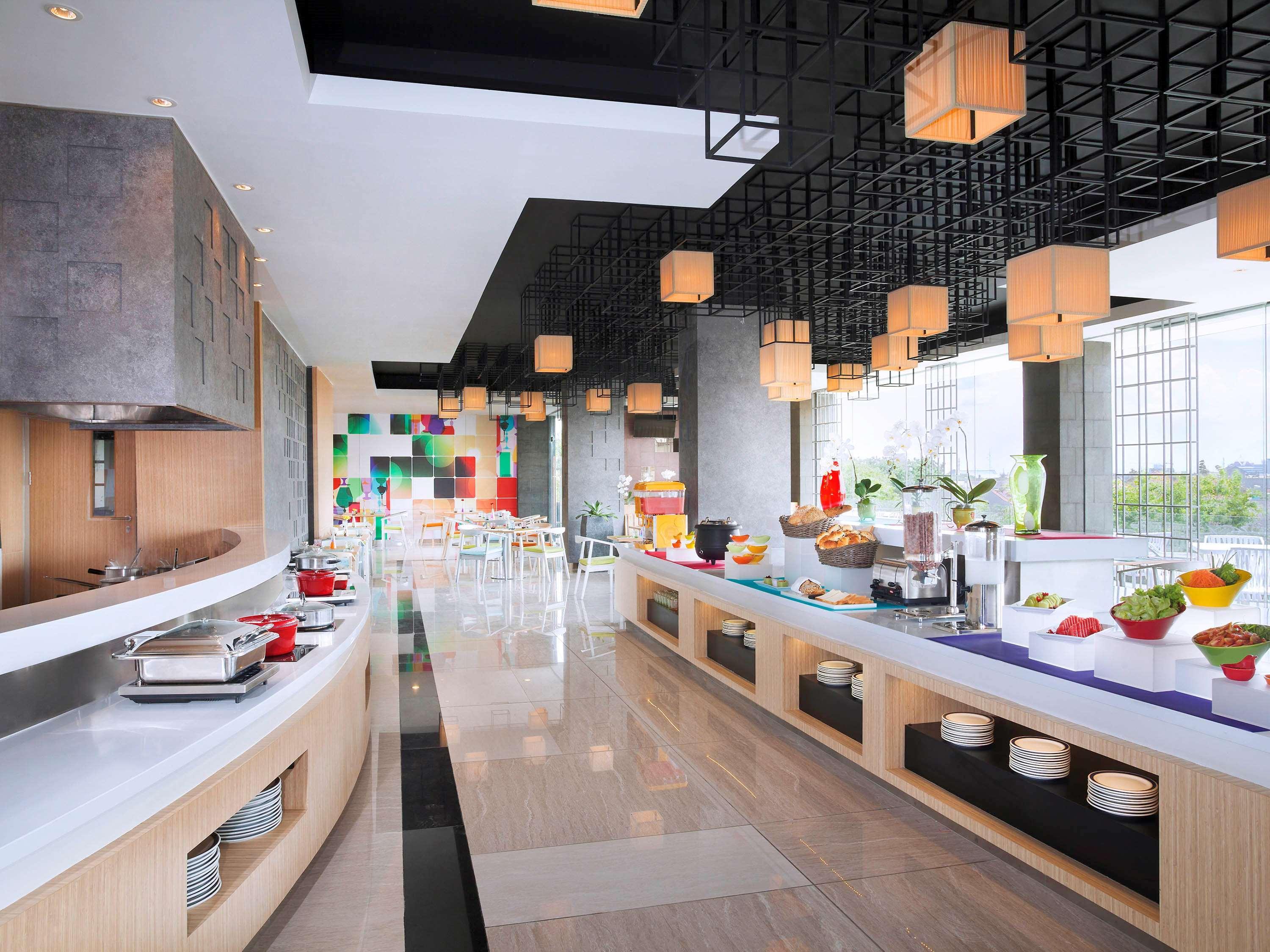 The Southern Hotel Surabaya Formerly Ibis Styles Surabaya Jemursari מראה חיצוני תמונה