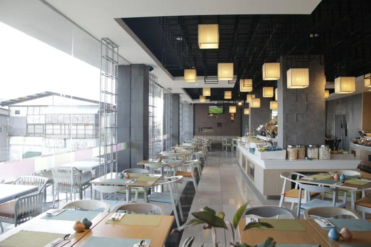 The Southern Hotel Surabaya Formerly Ibis Styles Surabaya Jemursari מראה חיצוני תמונה