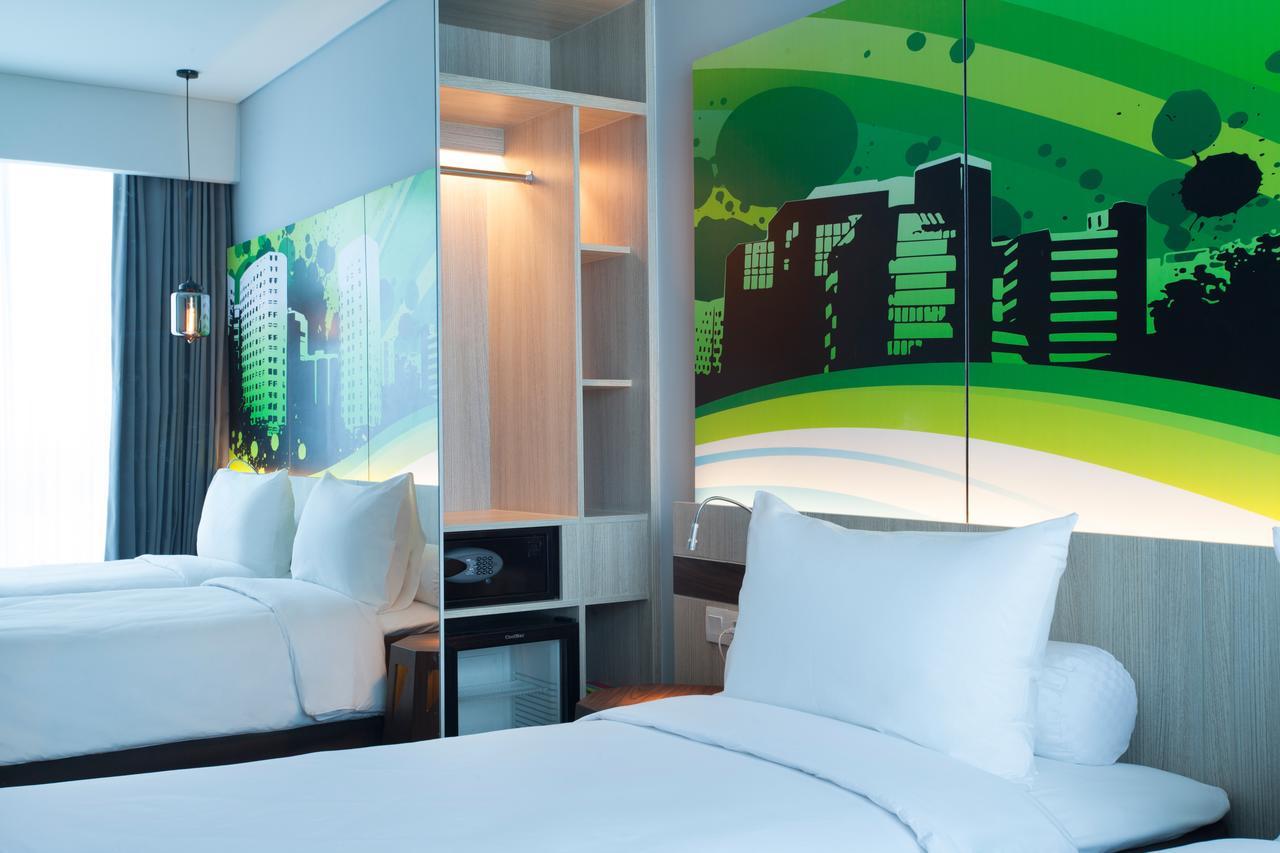 The Southern Hotel Surabaya Formerly Ibis Styles Surabaya Jemursari מראה חיצוני תמונה